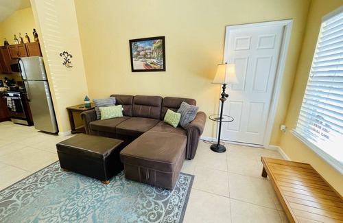 Hollister House | Cozi 101 C Close to Jax, Daytona Beach, St Augustine & Ocala National Forest.