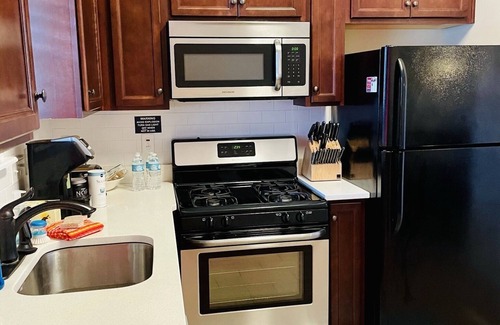 Hollister House | Cozi 101 C Close to Jax, Daytona Beach, St Augustine & Ocala National Forest.