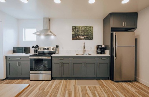 Santa Maria Condo | Cozy 1-bdrm condo in beautiful Santa Maria with WiFi, AC; next to 101/Pismo