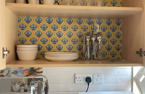 Kireka Apartment | Cozy 1-Bed Apt with Pool & Gym in Najjera 2