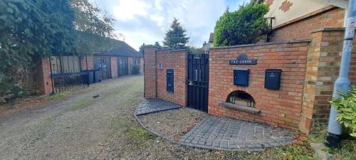 Yaxley House | Cozy 1 bed with countryside views near Peterborough