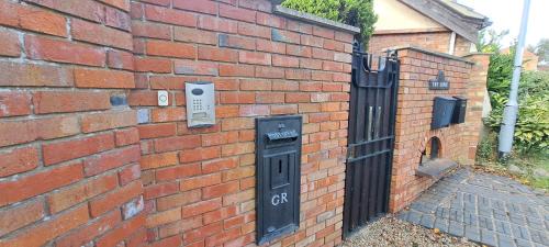 Yaxley House | Cozy 1 bed with countryside views near Peterborough