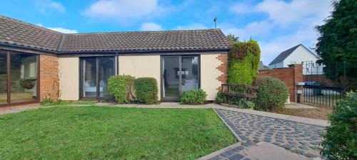 Yaxley House | Cozy 1 bed with countryside views near Peterborough