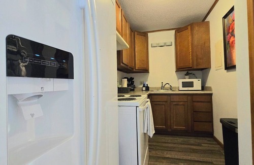 Hancock County Apartment | Cozy 1-bedroom apartment in wonderful Britt with WiFi, A/C