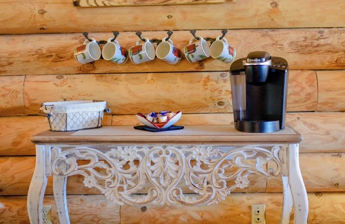 Rockfield House | Cozy 1-bedroom log home in scenic rural Carroll County-Delphi