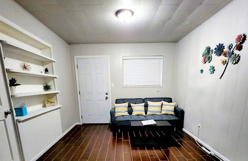 Van Buren House | Cozy 1 bedroom near Current River