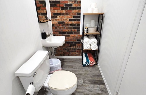 Van Buren House | Cozy 1 bedroom near Current River