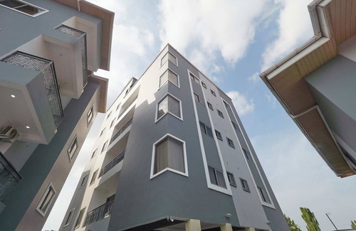 Accra Apartment | Cozy 1-Bedroom Retreat with WiFi, AC – Kings View Apartments