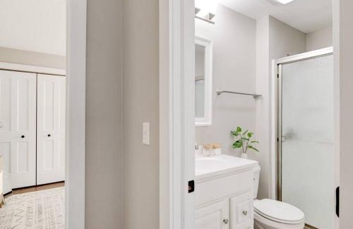 Columbus Apartment | Cozy 1-Bedroom Retreat, New Remodel, Fast Wi-Fi