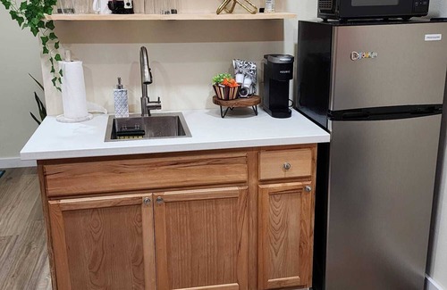 Greater Northdale Apartment | Cozy 1-bedroom studio centrally located in Tampa with WiFi, AC, and Parking.