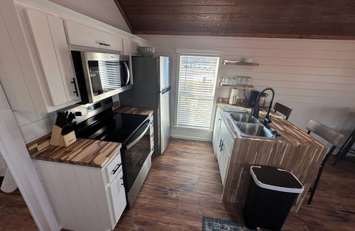 Cullman Cabin | Cozy 101 Cabin 1 bdrm on Smith Lake Located beside Smith Lake Park Boat Ramp