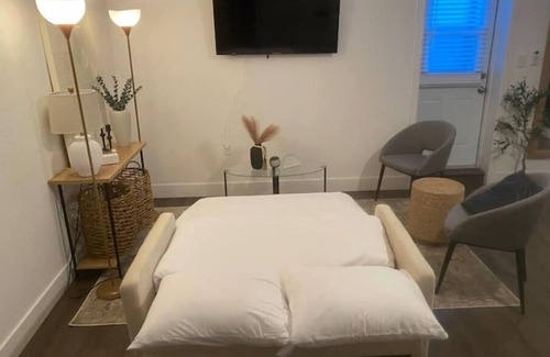 Buena Ventura Lakes House | Cozy 1BR apt-Pool/Tennis/Gym/Near attractions