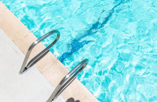 Waikiki Apartment | Cozy 1BR Ocean View Condo, Near Beach with Parking