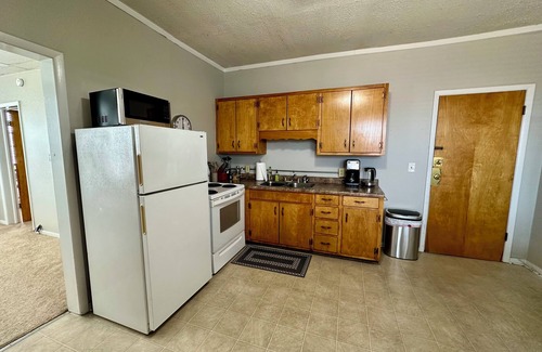 Beech Grove Apartment | Cozy 1BR on Main St 10 min to Indy