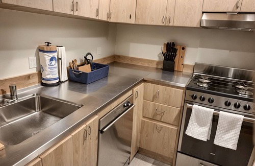 Pico-Union Hotel | Cozy 1BR Suite with AC & WiFi Charming Los Angeles Stay