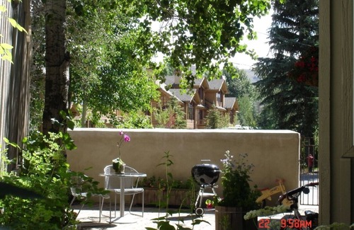 Ketchum Apartment | Cozy 2 Bed/1Ba, WIFI, Walk to Ski-Lifts, River, Bike Path & Downtown