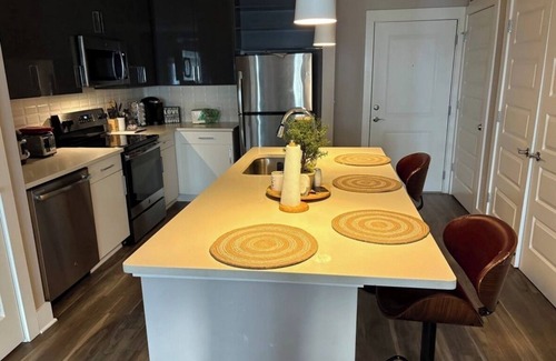 Sandy Springs Apartment | Cozy 2-bedroom apartment in the ♥️ of Atlanta, with WiFi fitness room mins to Mal