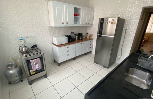 Cremacao Apartment | Cozy 2-bedroom apartment with AC, WiFi in charming Nazaré great for families.