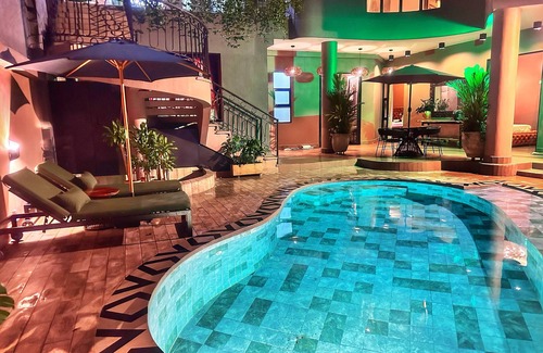 Cali Apartment | Cozy 2-bedroom apartment in charming Cali with WiFi, AC