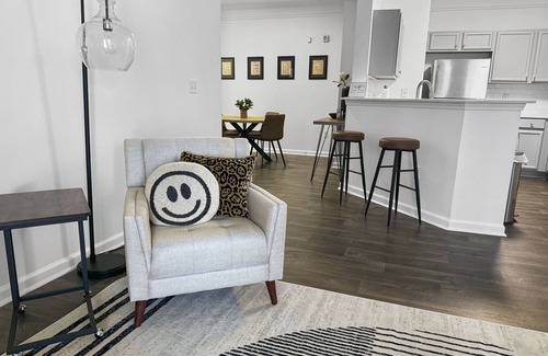 Buford Apartment | Cozy 2-bedroom apartment with Fiber WiFi, AC in charming Buford private 2 bedroo