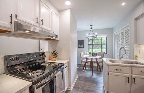 Killearn Estates Condo | Cozy 2-bedroom condo with WiFi, AC in desirable N Tallahassee