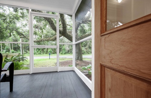 Bay St Louis Cottage | Cozy 2-bedroom cottage near Bay Saint Louis Harbor