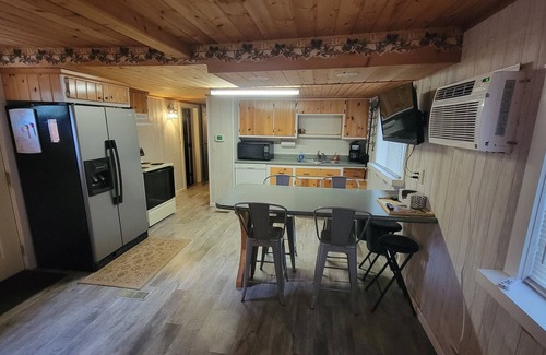 Shawano Cottage | Cozy 2-bedroom Cottage - Trail access to Loon Lake
