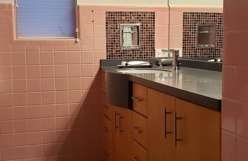 Skokie House | Cozy 2 bedroom house/w garage in Skokie