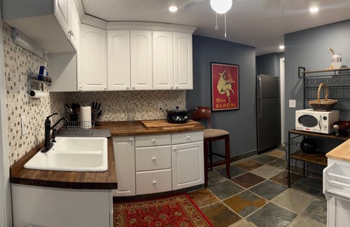 Suwanee House | Cozy 2 bedroom studio in Suwaneennn