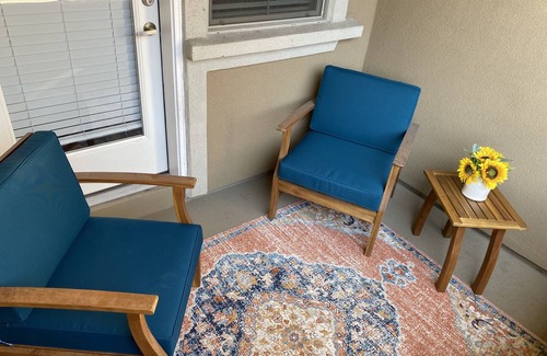 Reno Condo | Cozy 2 Bedroom Unit with Fireplace and Hot Tub