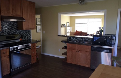 Lafayette House | Cozy 2 BR on 1 Acre Horse Property