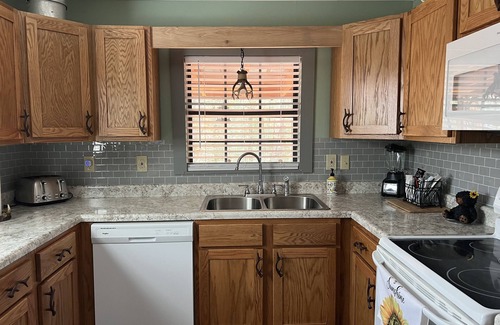 Rockwood Cabin | Cozy 2BR/1B cabin overlooking a beautiful creek with access to Catoosa WMA.