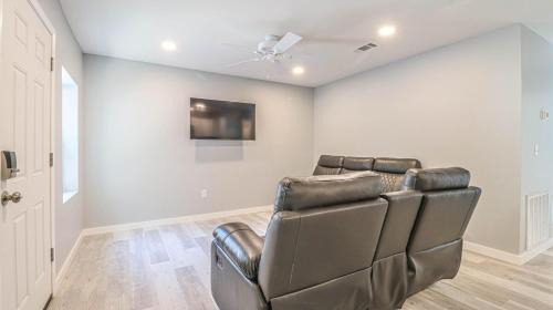 Biloxi House | Cozy 2BR/1BA Duplex Just Blocks from Downtown Biloxi, Beaches and Entertainment