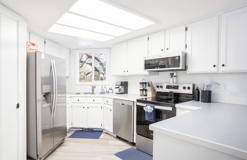 Southeast Boise House | Cozy 2BR/2BA Retreat Near Downtown Boise – Sleeps 7