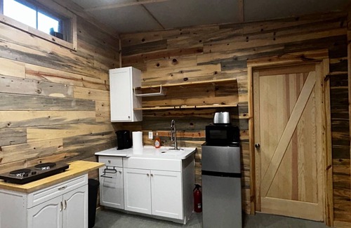 Signal Mountain Cottage | Cozy 2BR Cottage with large Jacuzzi tub/shwer & starry night skys plus fast WIFI