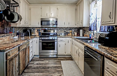 Rapid City House | Cozy 2BR Home with Fireplace! — 3 min from Downtown — Pet Friendly!