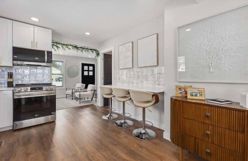 Crosby House | Cozy 2BR Retreat in Crosby w/Fenced Yard & BBQ