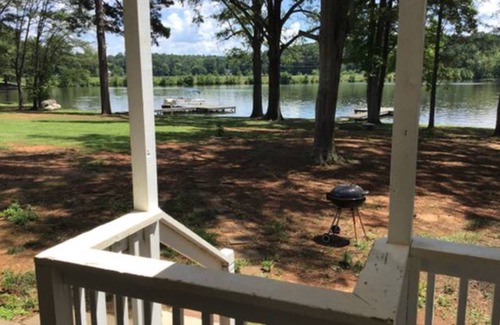 Lake Oconee House | Cozy 2BR Townhouse in a quiet cove on Lake Oconee