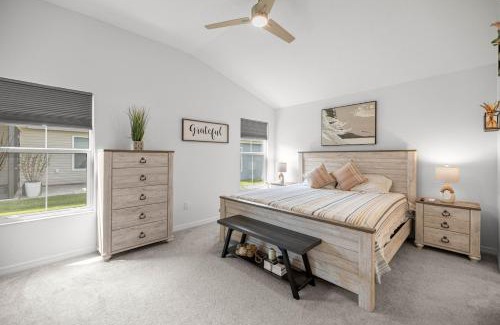 Sumter County House | Cozy 2BR With Golfcart 5 Mins to Eastport Sq