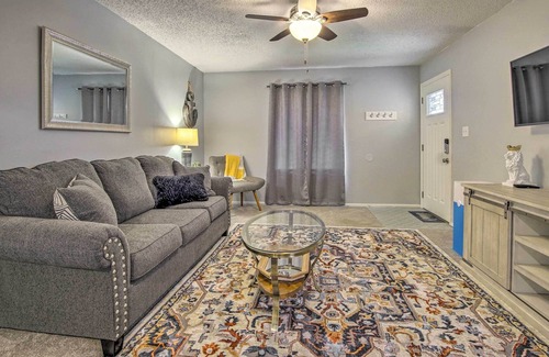 Smithville Apartment | Cozy 2nd-Floor Apartment Near Smithville Lake!