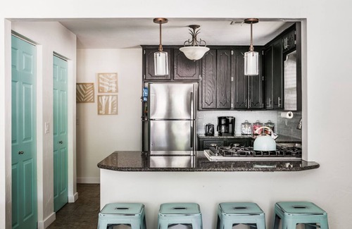 Central Oklahoma City House | Cozy 3 bdrm w/pool & hot tub!