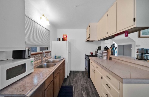 Trinity County Cabin | Cozy 3-bedroom cabin in beautiful Trinity Center with WiFi, AC