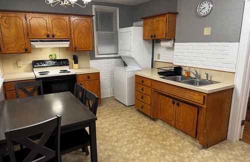 Dahlman House | Cozy 3-bedroom home in Omaha's Little Bohemia District. Blocks from the Zoo!