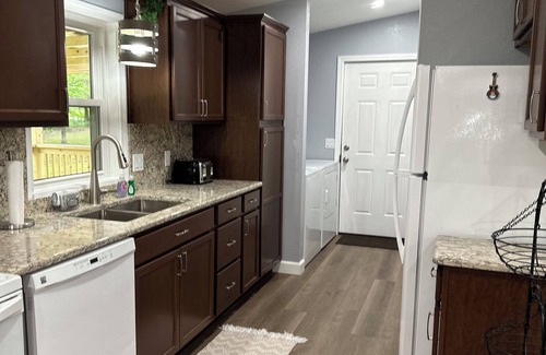 Wappapello House | Cozy 3-bedroom in Wappapello with AC, WiFi and close to the Lake.