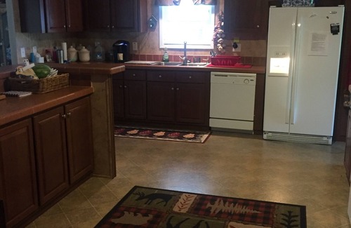 Mountain Rest House | Cozy 3-bedroom LAKE home just minutes to Waterfall Hikes