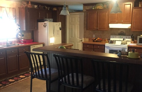 Mountain Rest House | Cozy 3-bedroom LAKE home just minutes to Waterfall Hikes