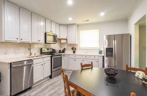 Paw Creek House | Cozy 3BR Charlotte Retreat Near Uptown