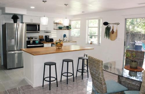 Spring Hill House | Cozy 3BR Home near Weeki Wachee