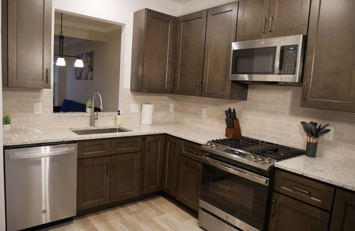 Potomac Falls House | Cozy 3BR townhome with parking near Dulles Airport