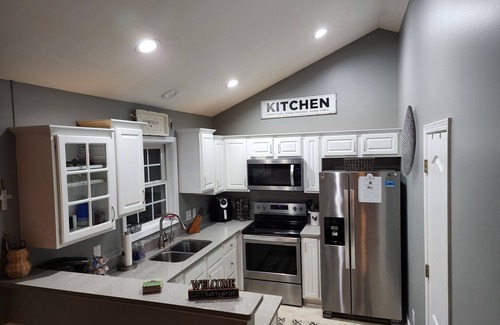 Graham House | Cozy 3BR w/Fenced Yard, Porch & Easy City Access- Pets Welcome!